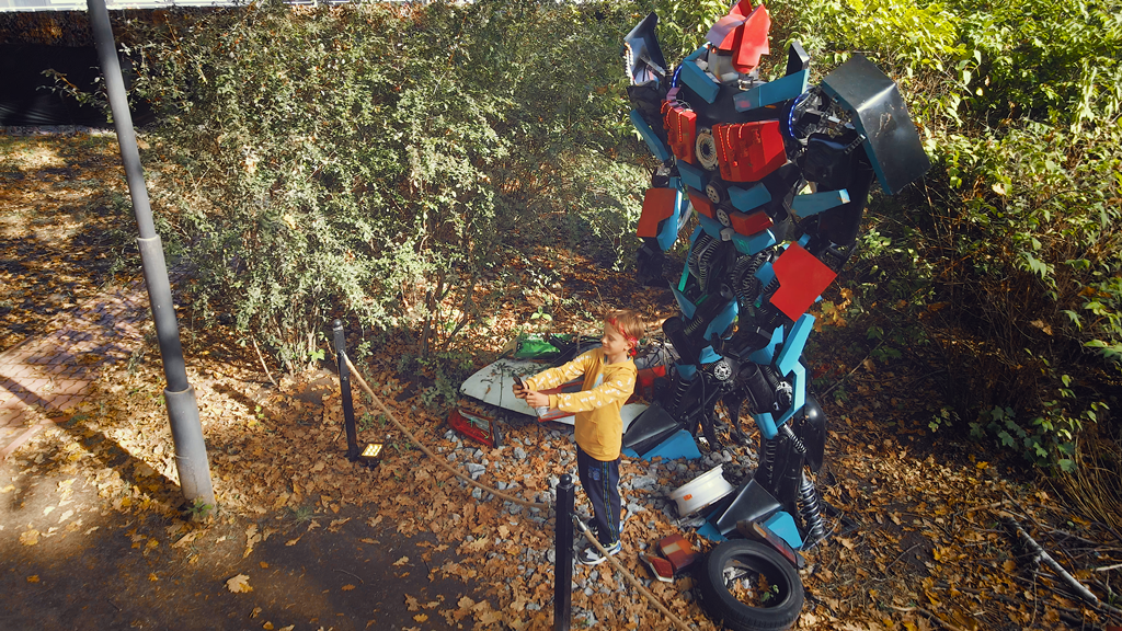 Роботи-велетні, лазертаг і пейнтбол: гід по робопарку ВДНГ